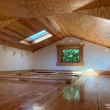 Cedar Sided Tiny Dream Home - Image 4 Thumbnail