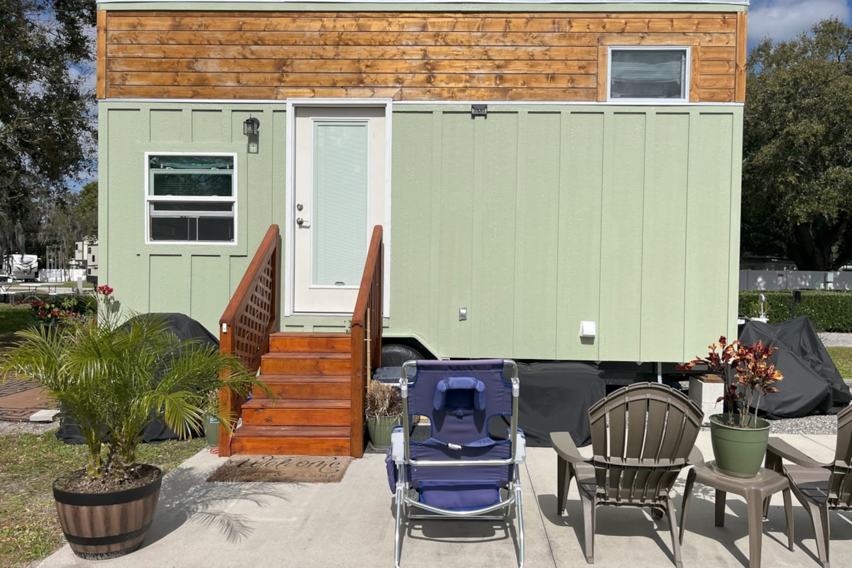 Charming, Move-In Ready Tiny House on Wheels For Sale - Image 1 Thumbnail