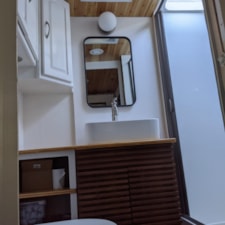 Charming Renovated 35 foot Class A RV  - Image 5 Thumbnail