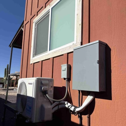 BIG Tiny - Furnished, Sleeps 6, Covered Deck Included, Mobile READY! - Image 2 Thumbnail