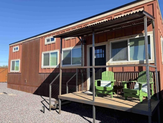 BIG Tiny - Furnished, Sleeps 6, Covered Deck Included, Mobile READY!