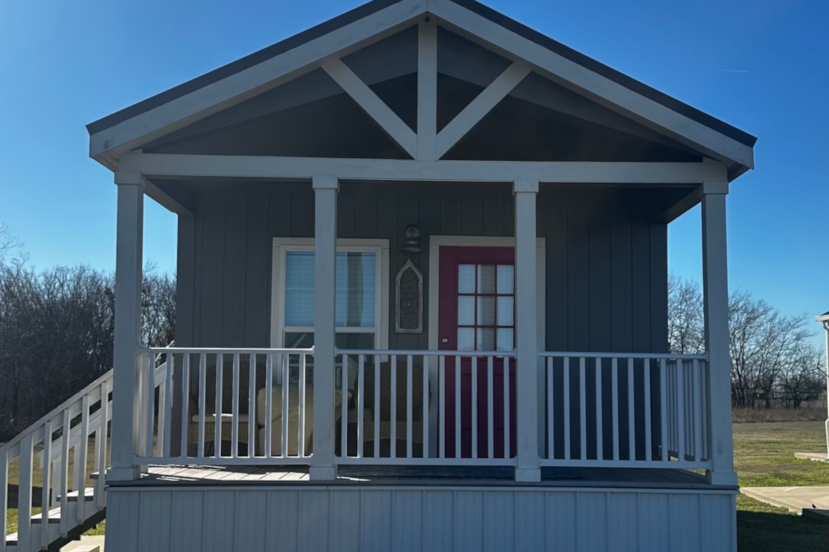 Charming Tiny Home for sale  - Image 1 Thumbnail