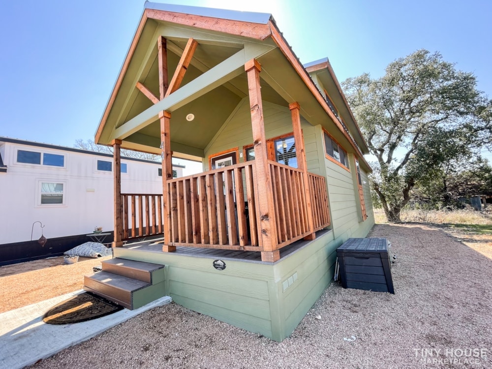 Charming Tiny Home For Sale in Austin, TX - Image 1 Thumbnail