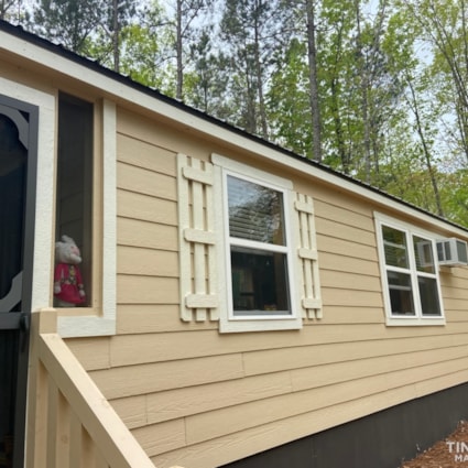 Adorable Tiny home cabin on 3/4 acre tucked in the woods in a gorgeous community - Image 2 Thumbnail
