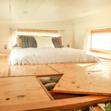Charming Tiny House with Ample Storage - Image 6 Thumbnail