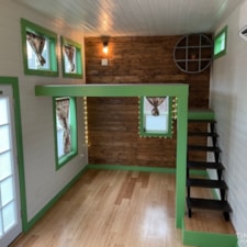 Cheery and Unique 9.5 x 26' Tiny House - Image 4 Thumbnail
