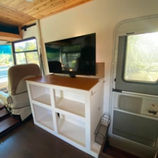 Class A RV Tiny House (2024 Renovation)  - Image 3 Thumbnail