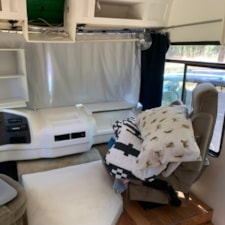 Clean, modern, renovated RV with loads of natural light. - Image 3 Thumbnail