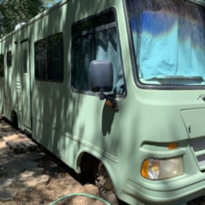Clean, modern, renovated RV with loads of natural light. - Image 5 Thumbnail
