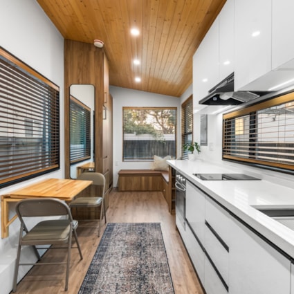 Clever Tiny home on wheels  - Image 2 Thumbnail