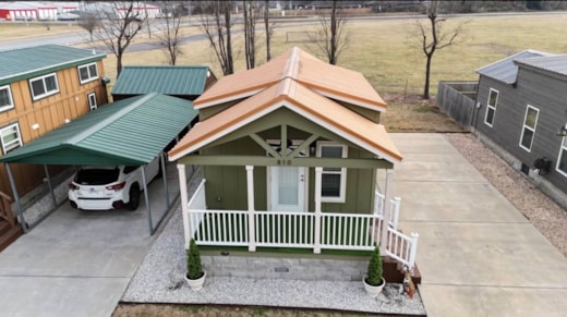 Close to Walmart’s Home Office, Pinnacle Hills Promenade, and Beaver Lake