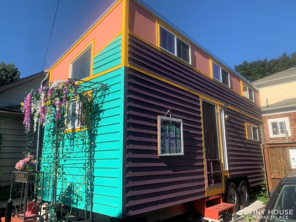 Colorful Tiny Home - Image 1 Thumbnail