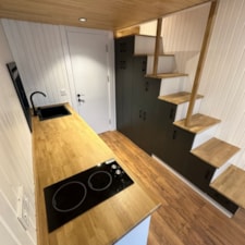 Compact Luxury : Modern Tiny House Living - Your Unique Escape - Image 4 Thumbnail