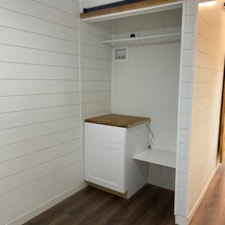 Cottage Style Container Home - Image 6 Thumbnail