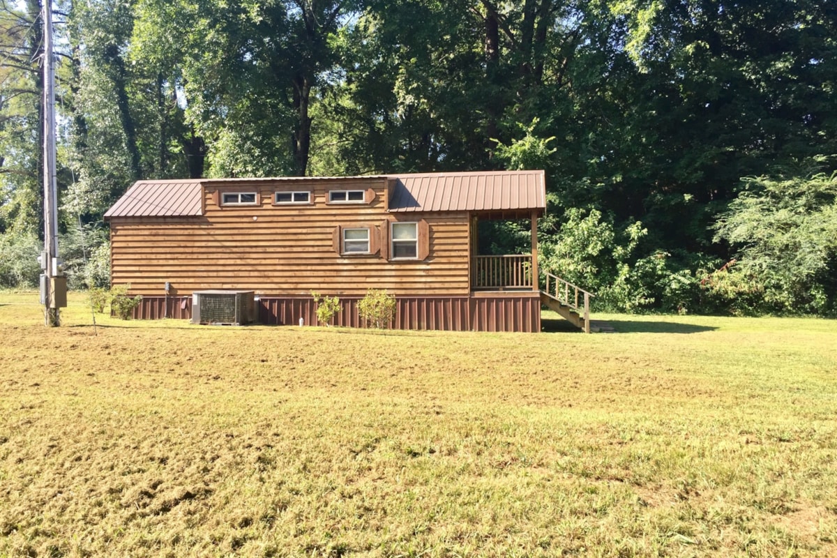 Country Cottage with acreage - Image 1 Thumbnail