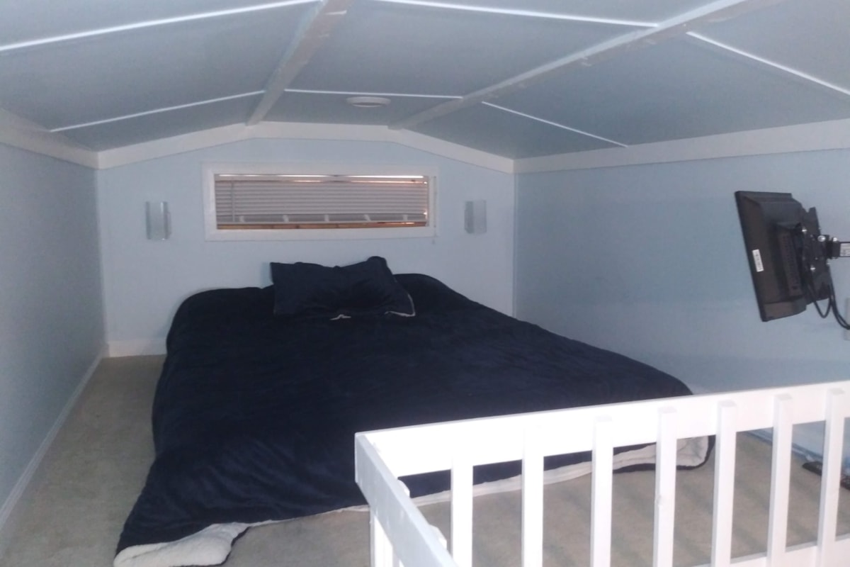 Cozy fully furnished tiny house for sale - Image 1 Thumbnail