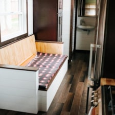 Custom built 24’, functional, top of the line appliances, tiny house - Image 3 Thumbnail