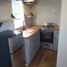 Custom-Built Tiny House - Image 4 Thumbnail