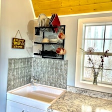 Custom fully updated 240 sq ft tiny home. - Image 3 Thumbnail