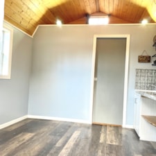 Custom fully updated 240 sq ft tiny home. - Image 5 Thumbnail