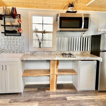 Custom fully updated 240 sq ft tiny home. - Image 2 Thumbnail