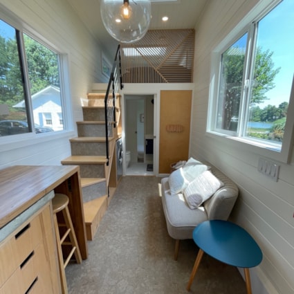Custom mid-century modern / Scandinavian style 2 bed / 1 bath w/ roof deck! - Image 2 Thumbnail