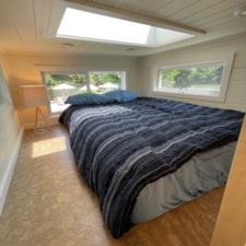 Custom mid-century modern / Scandinavian style 2 bed / 1 bath w/ roof deck! - Image 5 Thumbnail