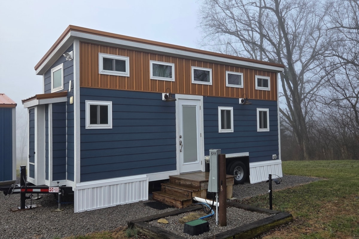 Custom Tiny Home - Image 1 Thumbnail