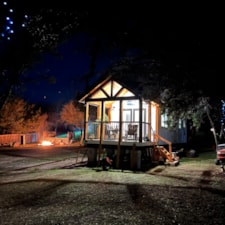 Custom Tiny Home: Farmhouse - Image 4 Thumbnail