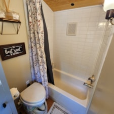 CUTEST TINY HOUSE, great for 2 or 1. living area, kitchen, full bath. for sale b - Image 3 Thumbnail