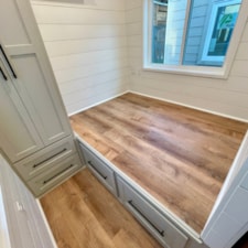 Decathlon Tiny Homes Lightly Used 24' Athena Model Rocky For Sale  - Image 6 Thumbnail