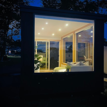 Discover the Brooklyn: Your Ultimate Tiny Guest House or Office! - Image 2 Thumbnail