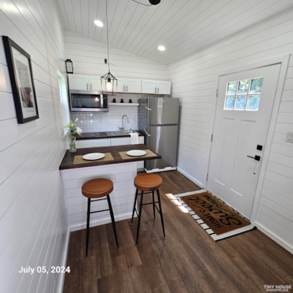 Downstairs Bedroom, full size kitchen and bathroom tiny home on wheels - Image 2 Thumbnail