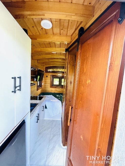 Exclusive custom-built tiny home! Free Delivery