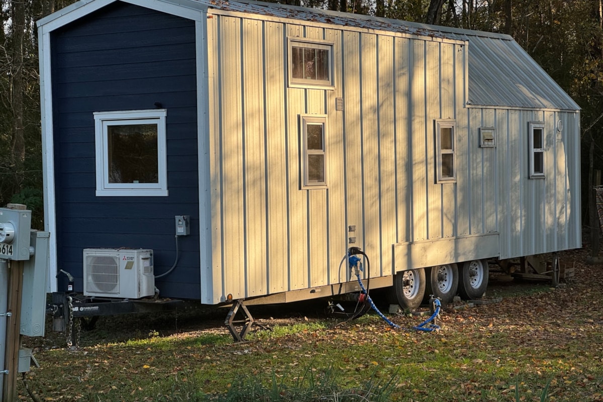 For Sale 2019 Tumbleweed Farallon certified RV Tiny home - Image 1 Thumbnail