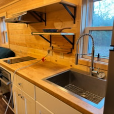 For Sale 2019 Tumbleweed Farallon certified RV Tiny home - Image 4 Thumbnail