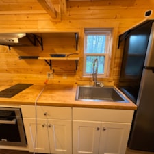 For Sale 2019 Tumbleweed Farallon certified RV Tiny home - Image 5 Thumbnail