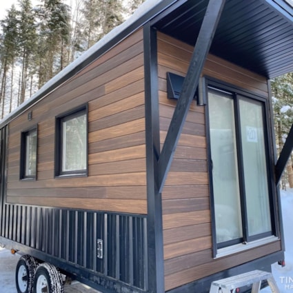 FULLY OFF GRID TINY HOME ON WHEELS BRAND NEW! - Image 2 Thumbnail