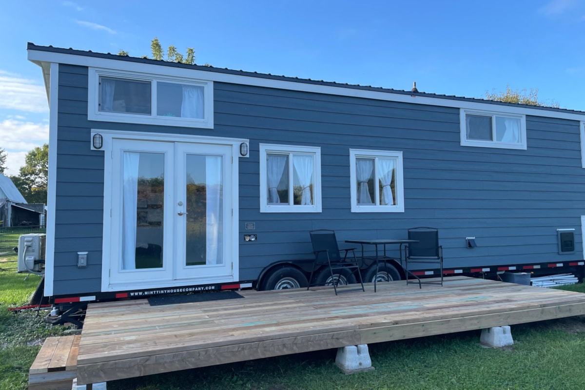 Georgeous 392 sq ft 3 Bedroom Tiny House on Ontario Canada - Image 1 Thumbnail