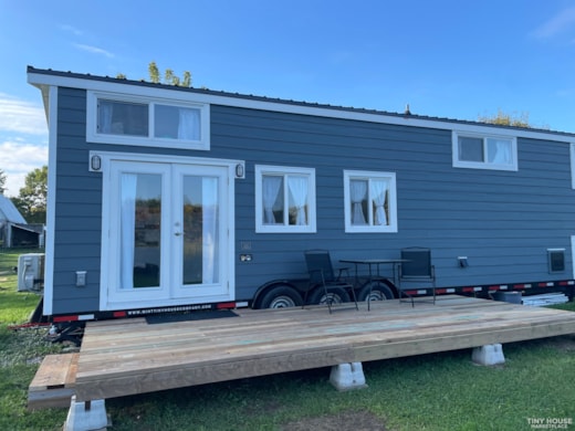 Georgeous 392 sq ft 3 Bedroom Tiny House on Ontario Canada