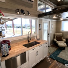 GORGEOUS 10' WIDE TINY HOUSE ON WHEELS THAT WILL WOW YOU! - Image 5 Thumbnail
