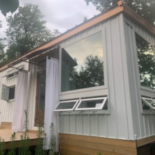 Gorgeous custom tiny home - Image 6 Thumbnail