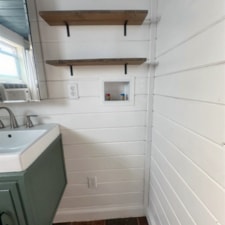 Gorgeous Spacious Tiny Home on Wheels- ID - Image 5 Thumbnail