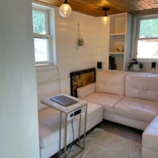 Gorgeous Tiny Home on Wheels – Reduced for Fast Sale  - Image 6 Thumbnail