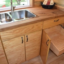 Hand Crafted Tiny House Cabin - Image 4 Thumbnail
