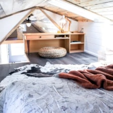 High end LUXURY tiny home: Cozy, Light-filled & Airy 30 x 8.6 plus 2 ft bump out - Image 6 Thumbnail
