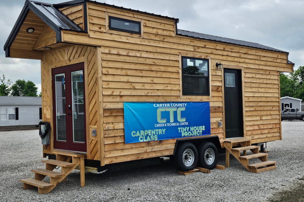 KVEC (Carter Co.) NEW 24ft THOW  - Image 1 Thumbnail