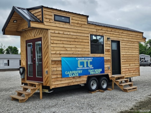 KVEC (Carter Co.) NEW 24ft THOW 