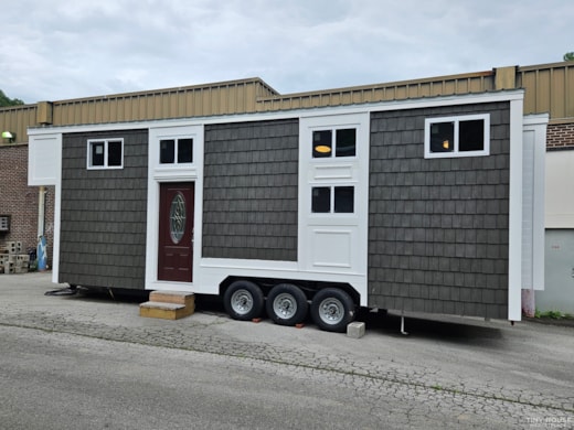 KVEC (Phelps) NEW 30ft THOW (Downstairs Bedroom) 