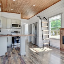 Modern Stylish Tiny Home in a gated 55+ lakeside community--Priced to sell! - Image 3 Thumbnail